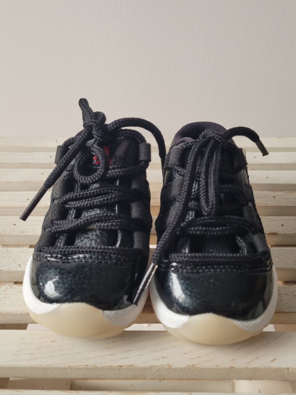 LIKE NEW!!! Nike Air Jordan 11 Retro Low Sneakers Baby/Toddler-Size 4C - Picture 2 of 8